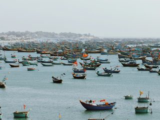 fishing-boats-afloat-the-waters-of-mui-ne